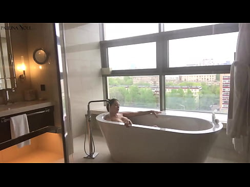 ❤️ Enorm babe som passionerat runkar av sin fitta i badrummet ❤❌ Fuckingvideo at us ❤