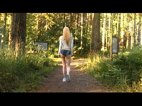 ❤️ Vacker kvinna rör sig långsamt, inte nakenvideo ❤❌ Fuckingvideo at us ❤